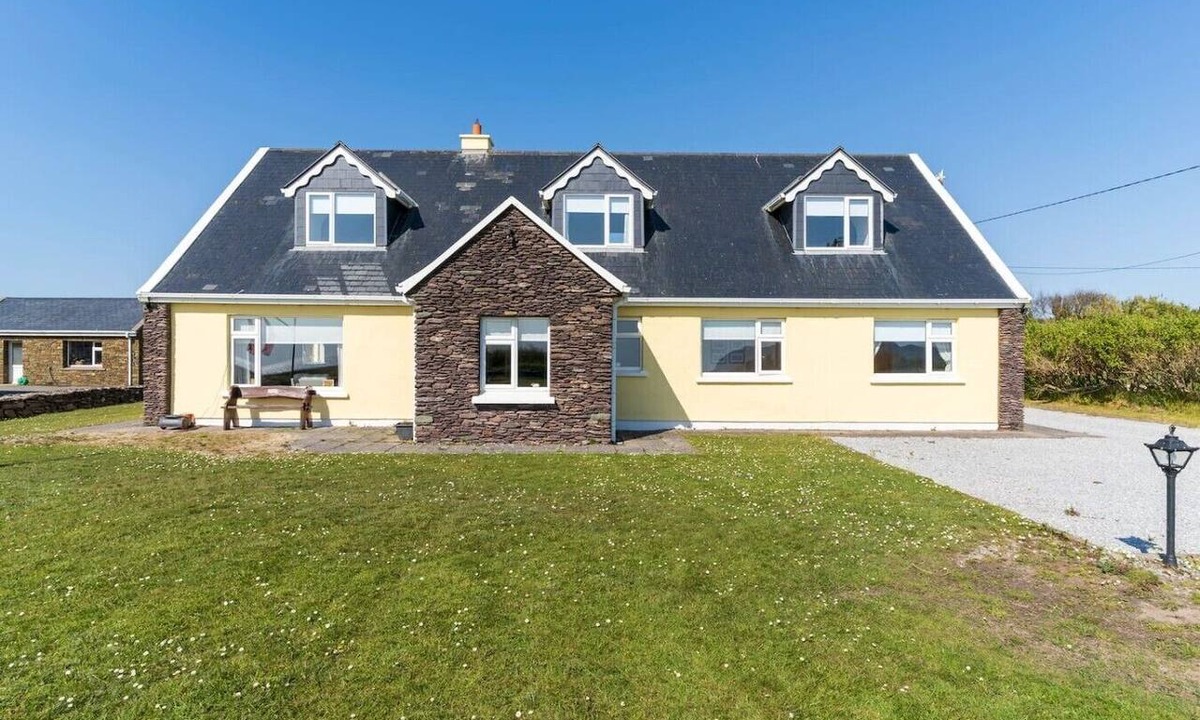 Waterville House | Traditional Cottage in Waterville on the Wild Atlantic Way