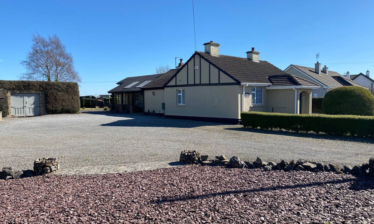 Daingean House | Tranquil Barn Retreat in Daingean