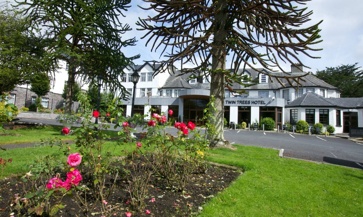 Ballina Hotel | Twin Trees Hotel & Brusna Falls Leisure