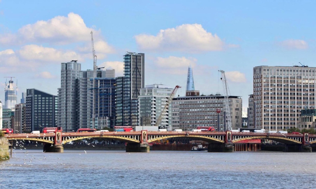 Pimlico Apartment | Vauxhall Bridge Road 1 Bedroom Apartment In London