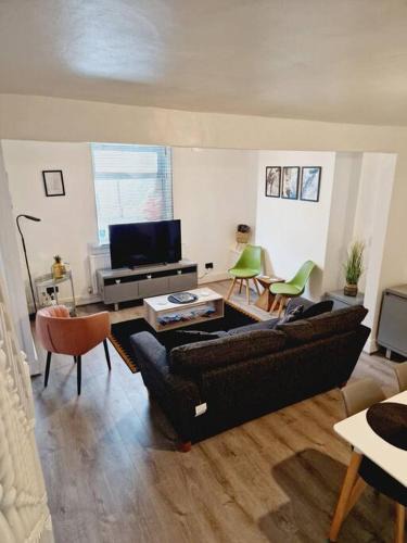Abercwmboi House | Welsh Retreat, BikeParkWales, Brecon Beacons, ZipWorld Tower