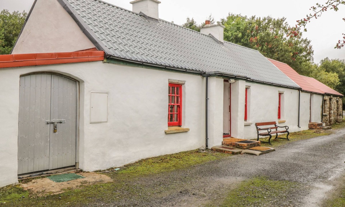 Ards Cottage | WILLOWBROOK COTTAGE, family friendly in Askill, County Leitrim
