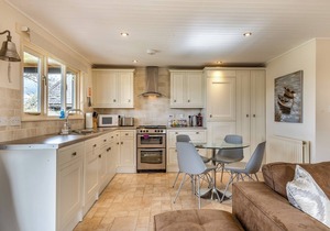 2 bedroom accommodation in Brundall, near Norwich