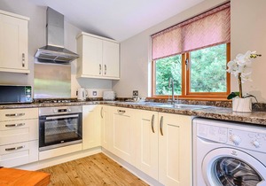 Semi-detached deluxe lodge offering the perfect romantic retreat.