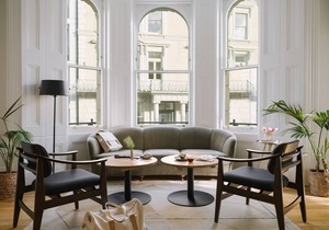 Sonder Kensington Gardens | Queen Room