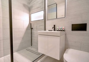SPACIOUS 1-BEDROOM APARTMENT IN COVENT GARDEN