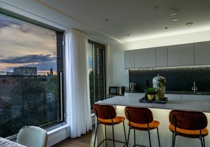 Stunning 3 bedroom apartment with 2 parking spaces