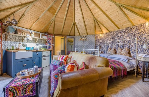 Liddington RV Rental | 1 Bed in Liddington (oc-p38231)
