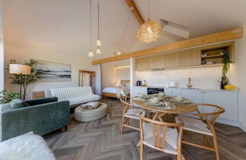 Llanrhidian Higher Cottage | 1 Bed in Llanmorlais (oc-p35002)