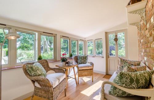 Chilham House | 1 Bed in Old Wives Lees oc-a32024