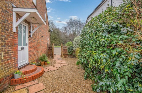 Crouch Cottage | 1 Bed in Platt (oc-s34831)