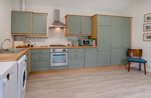 Porthcawl House | 1 Bed in Porthcawl (oc-46777)