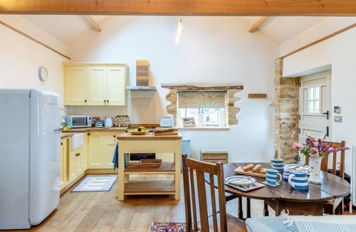 Bridport Cottage | 1 Bed in Stoke Abbott (oc-35012)