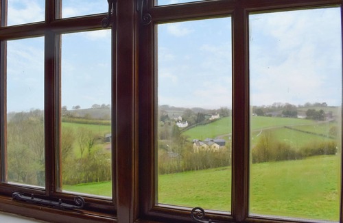 Usk Cottage | 1 bedroom accommodation in Llangwm Usk