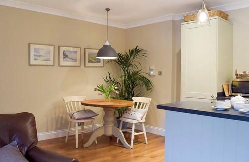 Tattingstone Cottage | 1 bedroom accommodation in Tattingstone