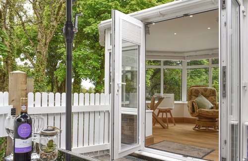 Llandwrog Cottage | 1 bedroom accommodation in Rhostryfan, near Caernarfon