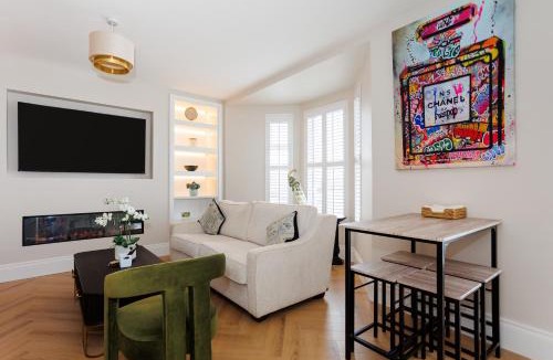 Portrush House | 111 By Mayfair - Luxurious 12 Bedroom House, Portrush