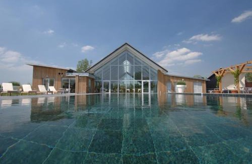 Cirencester Villa | 118 Lower Mill Estate - Sleeps 16 Villa with Lake Views