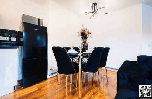 Glyndon Apartment | -15% LUX 2BDR Flat in Woolwich | 2 Stops to Canary Wharf/Excel I Free Parking
