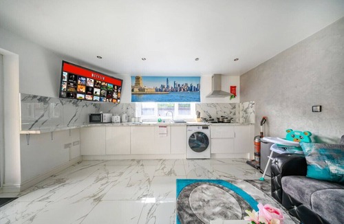 Chapeltown House | *16FM* For your Relaxed & Cosy stay + Free Parking