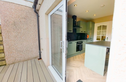 Inverness City Centre Cottage | 18 Hill Street - Inverness Holiday Rental in Crown