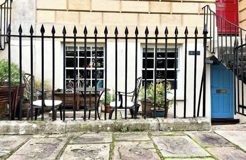 Clifton Apartment | 2 Bed Apartment in the Heart of Clifton Village