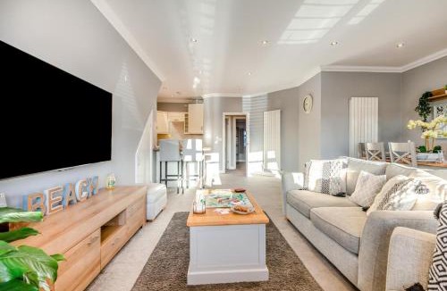 Barton-on-Sea Apartment | 2 Bed in Barton On Sea oc-c34500