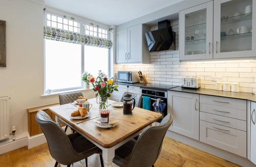 Upper Town Cottage | 2 Bed in Bath (oc-bhr24)