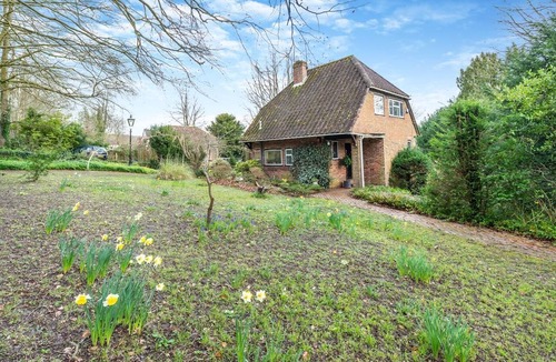Charing Cottage | 2 Bed in Charing (oc-r29113)