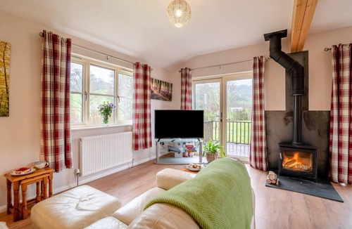 Dursley Ski Chalet | 2 Bed in Coaley (oc-r34730)