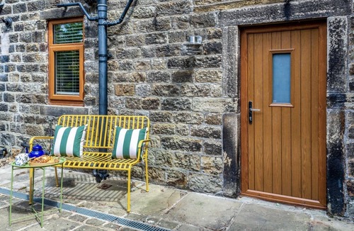 East Morton Cottage | 2 Bed in East Morton (oc-o32204)