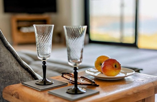 Kuggar Apartment | 2 Bed in Helston (oc-s33457)