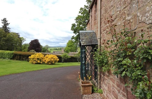 Kirriemuir Cottage | 2 Bed in Kirriemuir (oc-ca426)