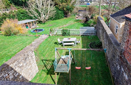 Malmesbury Cottage | 2 Bed in Malmesbury (oc-91453)