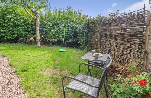 Monmouth Cottage | 2 Bed in The Hendre (oc-h33314)