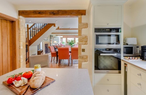 Upper Quinton Cottage | 2 Bed in Upper Quinton (oc-p33608)