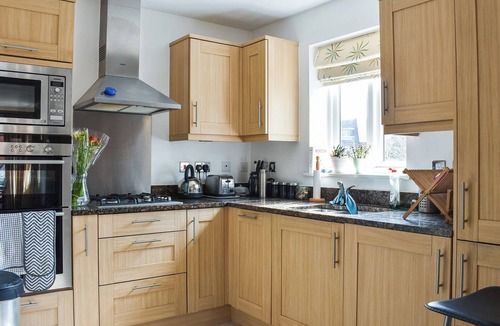 Leatherhead Cottage | 2 bedroom accommodation in Leatherhead, near Surrey