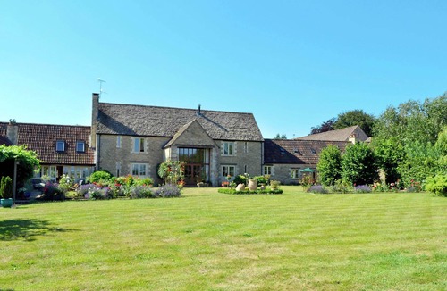 Cirencester Cottage | 2 bedroom accommodation in Tarlton, Cirencester