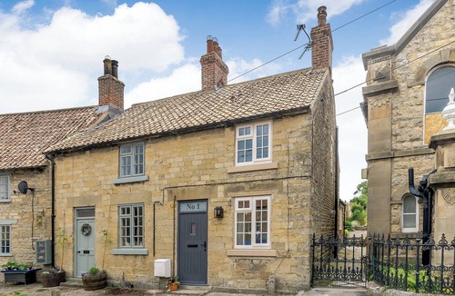 West Heslerton Cottage | 2 bedroom accommodation in Pickering
