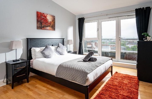 Belfast City Centre Apartment | 2 br penthouse
