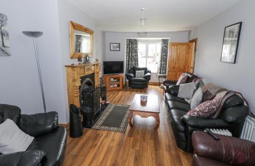 Bundoran House | 22 White Maples
