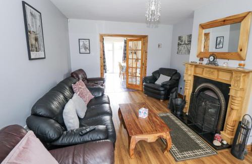 Bundoran House | 22 White Maples