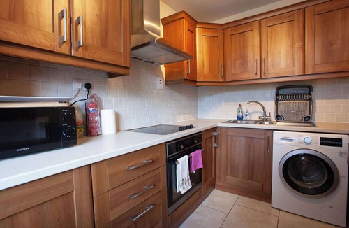 Merrion Apartment | 2BDR Sandymount Apartment Near Beach and DART