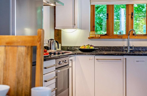 Camelford Ski Chalet | 3 Bed in Camelford (oc-pendw)