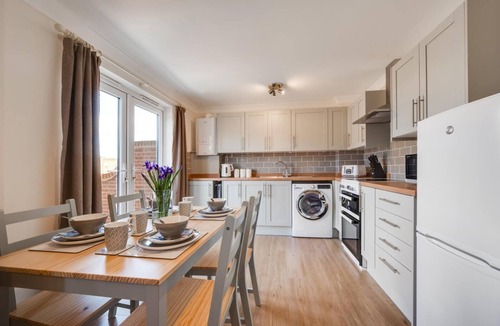 Norwich House | 3 Bed in Chedgrave (oc-2252)