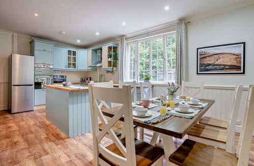 Dol-y-Gaer Cottage | 3 Bed in Cwmtaf (oc-p32979)