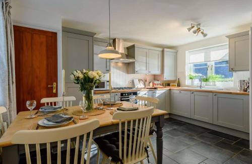 Sway House | 3 Bed in Lymington oc-90002