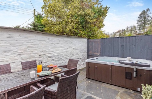 Launceston Cottage | 3 Bed in Yeolmbridge (oc-t30293)