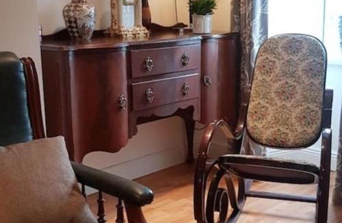 Banagher House | 3 Bed Townhouse - Sleeps 6 - Pet Friendly