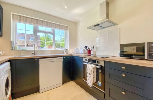 Poulshot Cottage | 3 bedroom accommodation in Poulshot, near Devizes